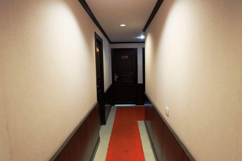 Everest Boutique Hotel Μπανγκόκ Εξωτερικό φωτογραφία